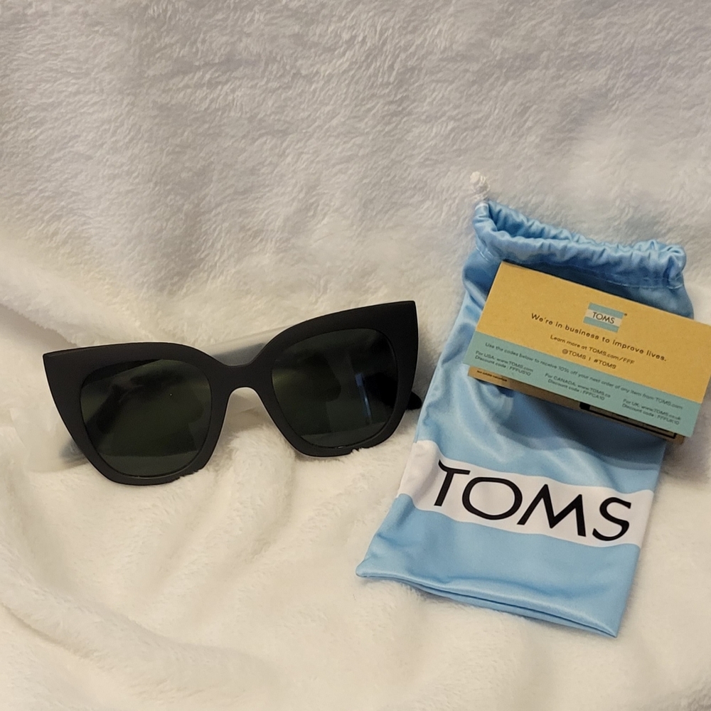 TOMS Sunglasses